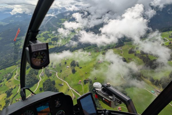 Am Helikopter montierter RIEGL-Laserscanner im Einsatz